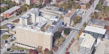 Los oficiales fueron llamados al Atlanta Medical Center en Boulevard alrededor de las 10:30 a.m. (Foto: 11Alive.com)