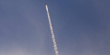 Lanzamiento de un misil en la Base de la Fuerza Espacial Vandenberg en 2017 (Créditos: Getty Images)