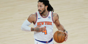NEW YORK, NEW YORK - APRIL 20: Derrick Rose #4 of the New York Knicks dribbles during the second half against the Charlotte Hornets at Madison Square Garden on April 20, 2021 in New York City. NOTE TO USER: User expressly acknowledges and agrees that, by downloading and or using this photograph, User is consenting to the terms and conditions of the Getty Images License Agreement. (Photo by Sarah Stier/Getty Images)