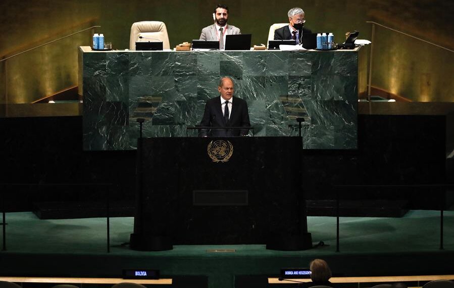 El canciller de Alemania, Olaf Scholz, fue registrado este martes, 20 de septiembre, durante su intervención en la 77 Asamblea General de las Naciones Unidas, en la sede de la ONU, en Nueva York (NY, EE.UU.). EFE/Peter Foley