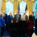Joe Biden se reunió en la Oficina Oval con representantes del sindicato y empresarios ferroviarios (Créditos: Getty Images)