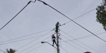 Luego del brutal paso del huracán Ian, solo el 10% de La Habana cuenta con servicio eléctrico (Créditos: Getty Images)