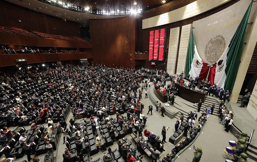 Fotografía cedida hoy, por la Cámara de Diputados, donde se observa el inicio de periodo de sesiones en el Congreso de Ciudad de México (México). EFE/Cámara de Diputados/