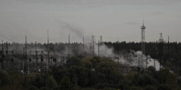 La planta eléctrica de Kharkiv luego de los trabajos de los bomberos ucranianos para apagar el fuego (Créditos: Getty Images)