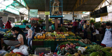 Mercado de alimentos en San Bernardo, Colombia (Créditos: Getty Images)