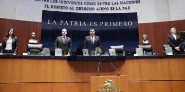 Fotografía cedida por la Cámara de Senadores previo al inicio de una sesión de trabajo, en Ciudad de México (México). EFE/ Cámara de Senadores