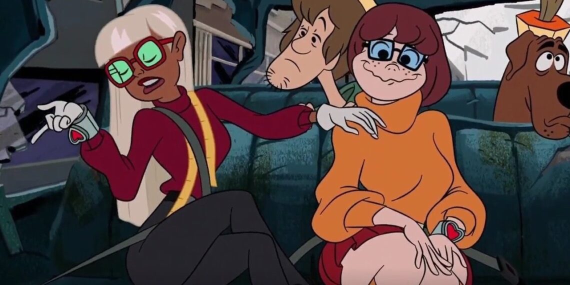 Velma sonrojada luego de interactuar con el personaje de la diseñadora 'Coco Diablo' (Twitter)