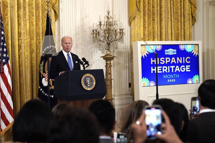 El presidente de los Estados Unidos, Joe Biden, acoge la celebración del Mes de la Herencia Hispana en la Casa Blanca, en Washington. EFE/EPA/Yuri Gripas / Pool