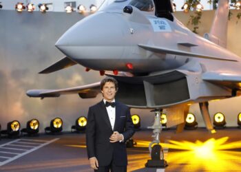 El actor estadounidense Tom Cruise asiste a la presentación de la película "Top Gun: Maverick" en Londres el pasado 19 de mayo. EFE/EPA/TOLGA AKMEN