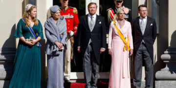 De concretarse, el rey, su madre y la hereda de Países Bajos tendrían que pagar los impuestos desde el sueldo que les otorga el estado (Créditos: Getty Images)