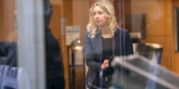 La ex CEO de Theranos, Elizabeth Holmes, fue condenada por cuatros cargos de fraude millonario (Créditos: Getty Images)