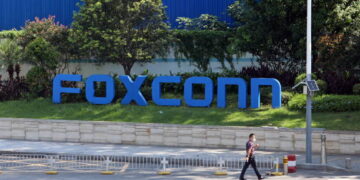 La empresa Foxconn es una de las mayores productoras de los iPhone de Apple (Créditos: Getty Images)