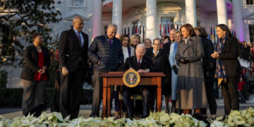 El presidente, Joe Biden, promulgó este martes la ley de protección a las matrimonios homosexuales (Créditos: Getty Images)