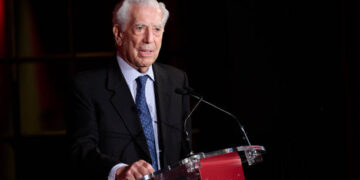 Mario Vargas Llosa se pronunció sobre el intento de golpe de Estado de este miércoles en Perú (Créditos: Getty Images)