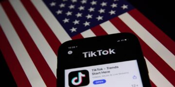 El gobierno estadounidense está presionando para que se concrete la venta de TikTok en EE.UU. (Foto: EFE)