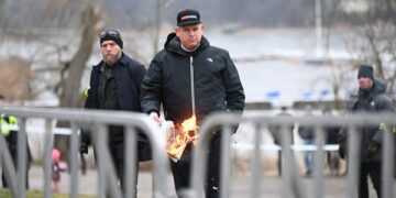 El ultraderechista, Rasmus Paludan, se hizo conocido por quemar ejemplares del Corán en Dinamarca y Suecia (Foto: EFE)