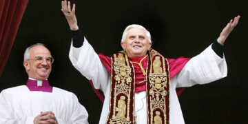 Luego del fallecimiento de Benedicto XVI, muchos fieles han hecho popular un supuesto milagro que se habría realizado en 2013 (Foto: Getty Images)