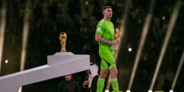 Emiliano Martínez fue condecorado como el mejor arquero del mundial de fútbol Qatar 2022 (Foto: Getty Images)