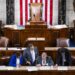 Legisladores encargados de contar votos durante la elección del presidente de la Cámara Baja de EE.UU. en el Capitolio, en Washington, este 4 de enero de 2023. EFE/EPA/Jim Lo Scalzo
