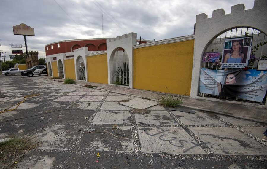 Fotografía de archivo fechada el 3 de octubre de 2022, del exterior del Motel Nueva Castilla, donde fue encontrado el cuerpo sin vida de la joven Debanhi Escobar, en la ciudad de Monterrey, Nuevo León (México). EFE/Miguel Sierra