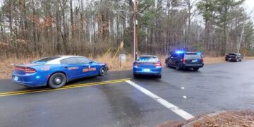 Varias unidades policiales se aproximaron al lugar de los hechos para responder a la emergencia (Foto: FOX 5 Atlanta)