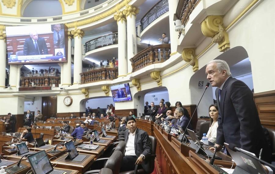 Fotografía cedida por el Congreso de Perú del Congreso de Perú en Lima (Perú). EFE/ Congreso Del Perú
