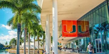 La universidad de Miami presentó su iniciativa para hacerle frente a la escasez de maestros (Foto: Instagram@univmiami)