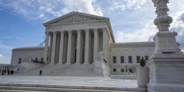 Tribunal Supremo de EE.UU. examina la denuncia de la familia de Nohemi González contra Google (Foto: EFE)