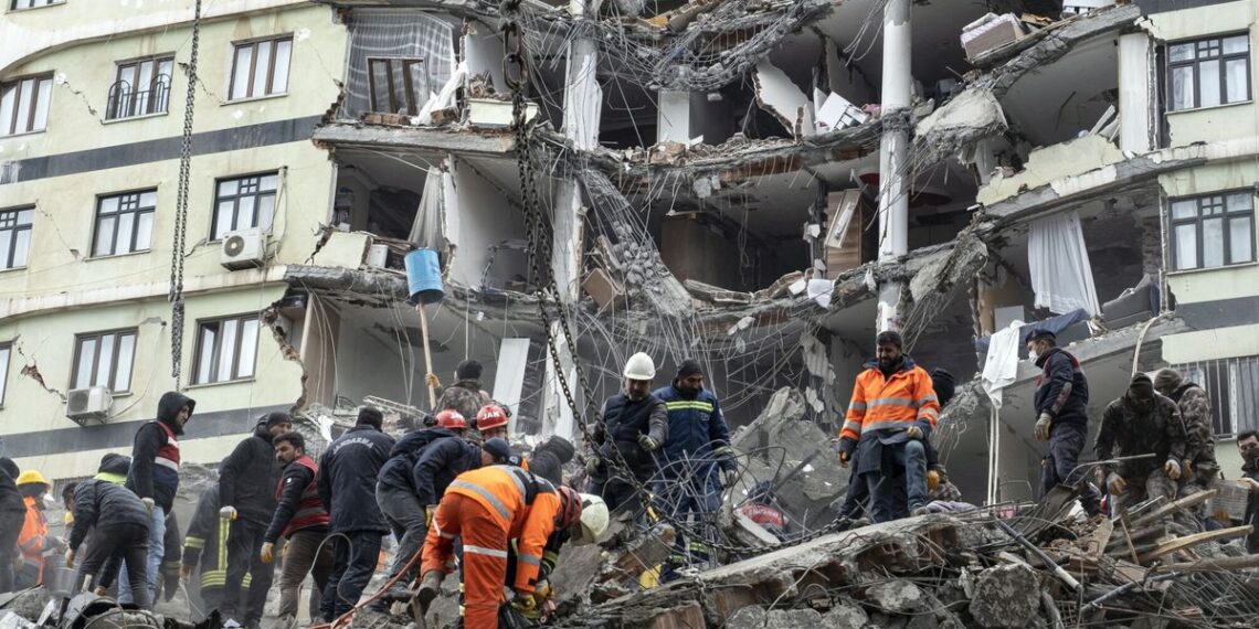 Terremoto en Turquía. Crédito: EFE/EPA/Refik Tekin