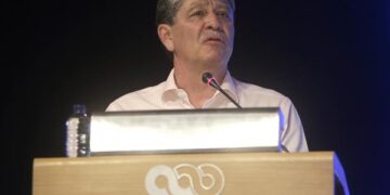 El presidente de la Asociación Nacional de Industriales (ANDI), Bruce Mac Master, advirtió sobre los daños del contrabando a la economía de Colombia (Foto: EFE)
