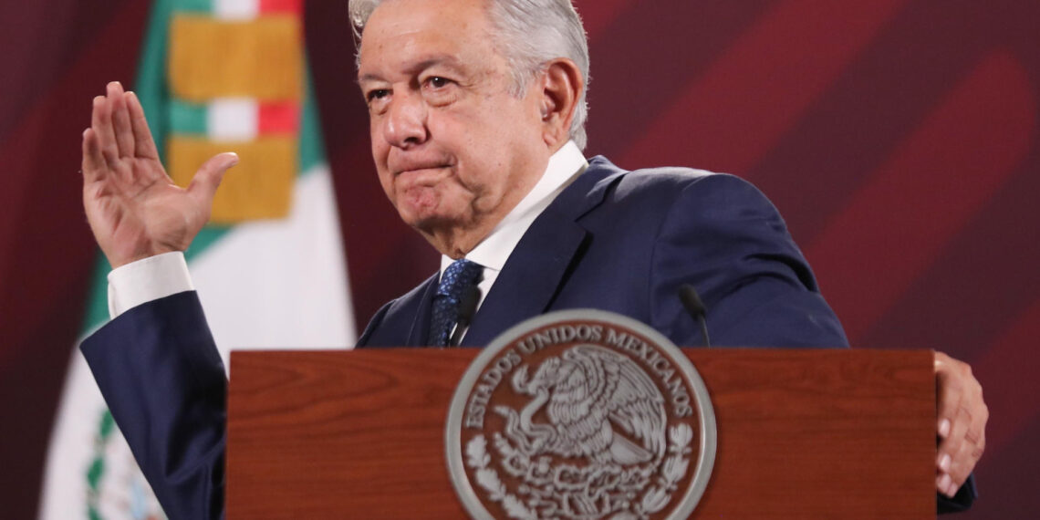 El mandatario mexicano, Andrés Manuel López Obrador, habla en una rueda de prensa en Palacio Nacional de la Ciudad de México (México).EFE/Sáshenka Gutiérrez