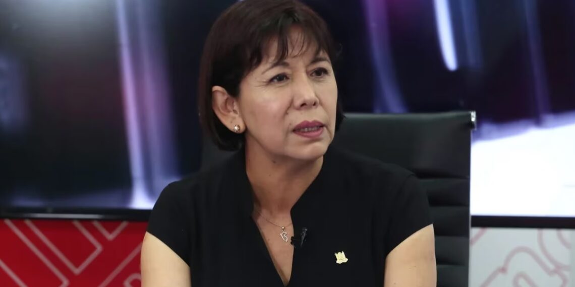 La ministra de la Mujer de Perú, Nancy Tolentino, aseguró que "nunca jamás la víctima es la culpable" de casos de violencia de género y acusó a la prensa de "tergiversar" unas polémicas declaraciones (Foto: Infobae)