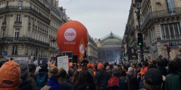 La marcha de la CFDT en la Ópera, Francia. Foto: Twitter/@@CFDT