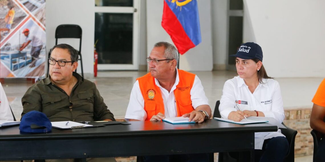 Los ministros de Estado recogen la información de los daños a la salud e infraestructura (Foto: Redes Gobierno Peruano)