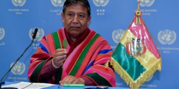 El vicepresidente de Bolivia, David Choquehuanca, en rueda de prensa tras la reunión de la Comisión de Estupefacientes de la ONU. EFE/ Luis Lidón