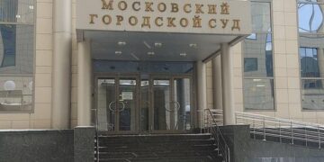 Un tribunal Urbano de Moscú inició este lunes la vista previa de la causa penal en contra el periodista y opositor ruso Vladímir Kara-Murza (foto: EFE)