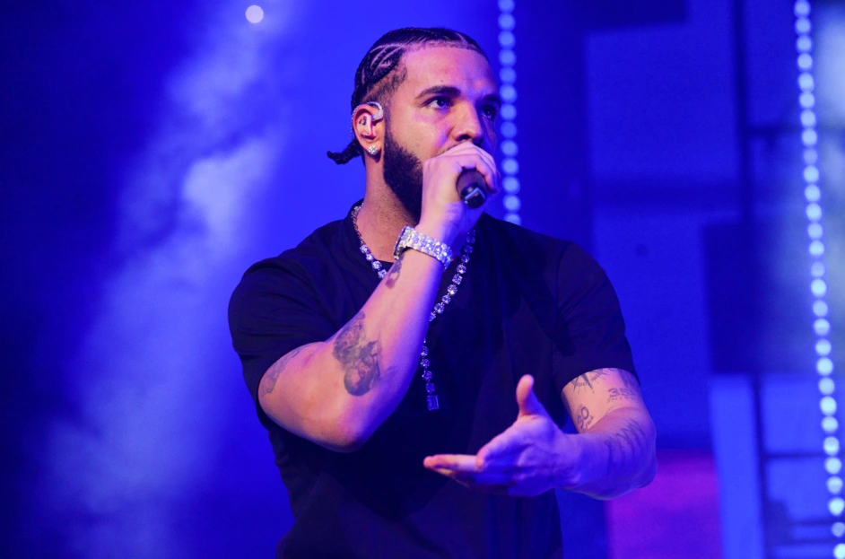 El rapero canadiense Drake, cabeza de cartel de la tercera y última jornada de Lollapalooza Brasil, canceló el concierto que tenía programado para este mismo domingo (Foto: Billboard)