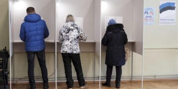 Los ciudadanos de Estonia se dirigieron este domingo a las urnas para participar en las elecciones parlamentarias (Foto: EFE)