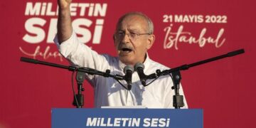 El líder socialdemócrata Kemal Kiliçdaroglu fue deisgnado como el candidato presidencial de la oposición turca (Foto: EFE)