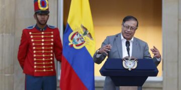 El presidente de Colombia, Gustavo Petro, pidió al fiscal general investigar posibles actos de corrupción de sus familiares (Foto: EFE)