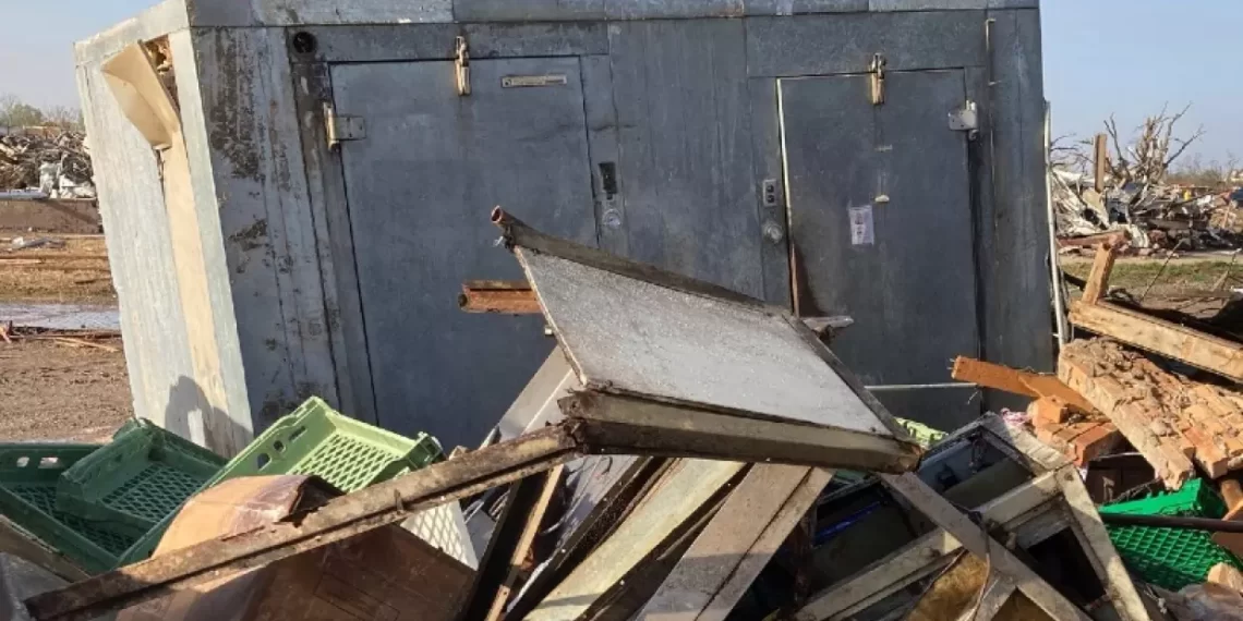 A la ciudad de Rolling Fork ha llegado una importante cantidad de ayuda ya que decenas de cuadras con viviendas quedaron destruidas (Foto: Univision)
