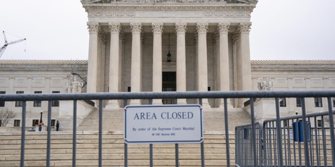 El exterior de la Corte Suprema de Justicia de EE.UU., en una fotografía de archivo. EFE/EPA/SHAWN THEW