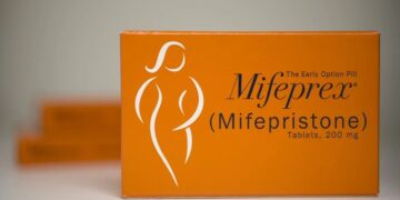 La mifepristona es un medicamento que se usa para interrumpir embarazos precoces y para aliviar los síntomas del aborto espontáneo. Foto: Adria malcolm.