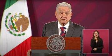 El presidente de México, Andrés Manuel López Obrador, durante su conferencia de prensa matutina en el Palacio Nacional de Ciudad de México (México) el 18 de abril de 2023. Captura de pantalla de YouTube/AMLO.