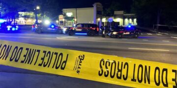 Una mujer fue encontrada con una herida de bala cerca de una plaza comercial en el suroeste de Atlanta. Foto: Portal/ANF.