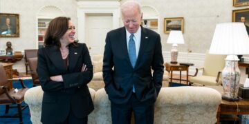 La vicepresidenta Kamala Harris (izq.) y el presidente Joe Biden (der.). Foto: FB/@joebiden.