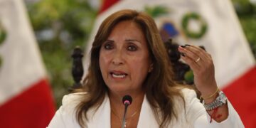 Fotografía de archivo de la presidenta del Perú, Dina Boluarte. EFE/ Paolo Aguilar