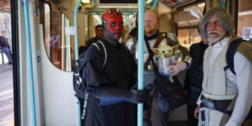Cosplayers de Star Wars (07/04/2023 - Reino Unido, Londres) EFE/EPA/TOLGA AKMEN