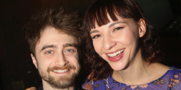 Daniel Radcliffe y Erin Darke se conocieron en el rodaje de 'Kill Your Darlings'. Foto: Bruce Glikas/Getty