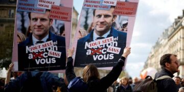 La oficina de Macron anunció que el jefe de Estado se dirigirá al país en una alocución el lunes por la noche, para hacer, según el portavoz del gobierno, Olivier Véran, un "balance" de los tres meses de crisis. Crédito: Reuters